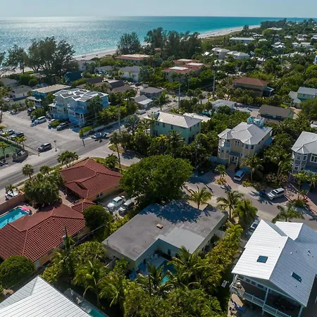 Villa Gone Coastal